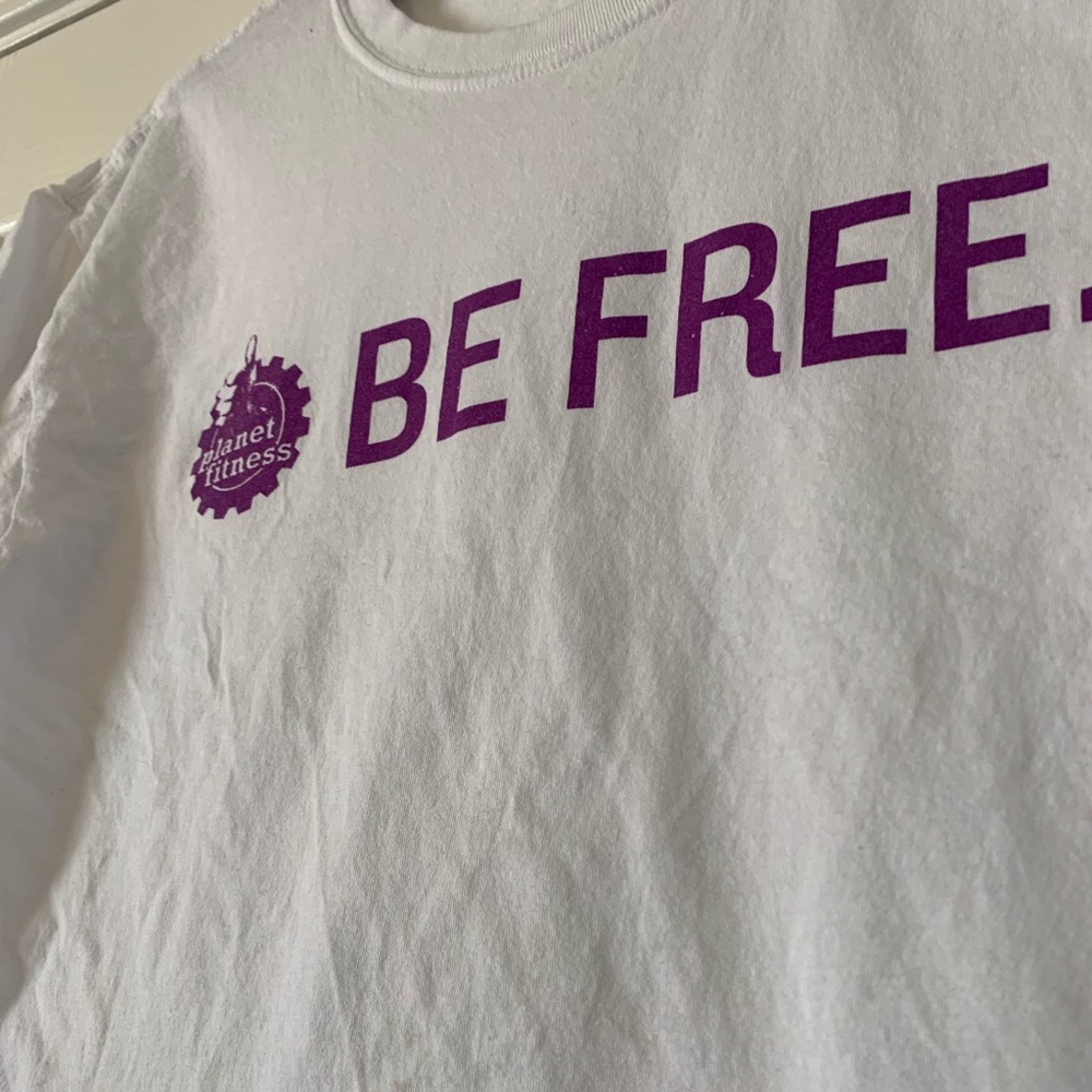 Be Free planet fitness Tee fun workout exercise